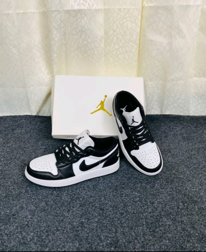 Air Jordan 1 Panda 🐼