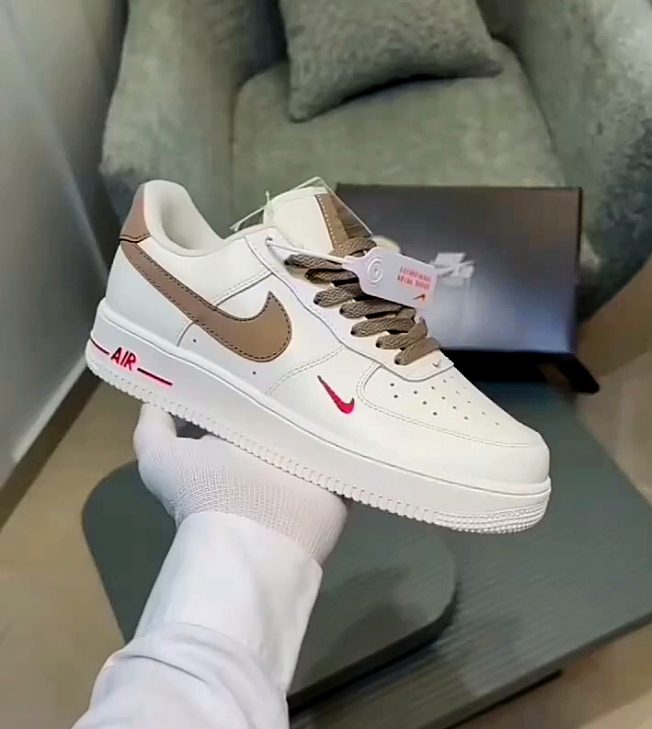 Nike Air Force 1 White & Brown Sneaker