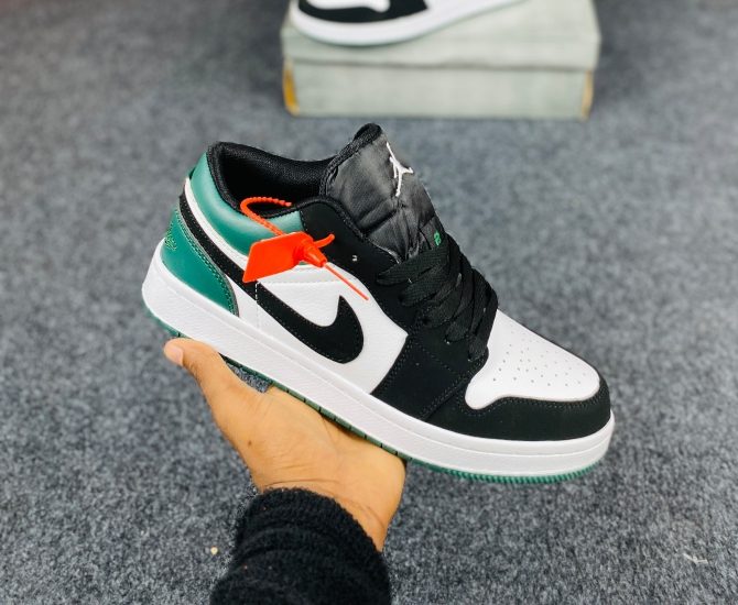 Jordan 1 Low Style – Black / White / Green