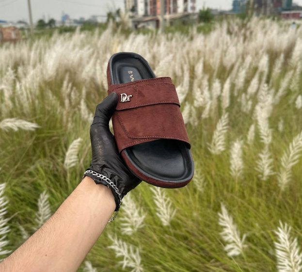 Slide ( Wine Red )